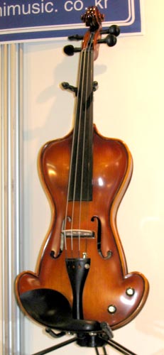 universal-hip-violin.jpg