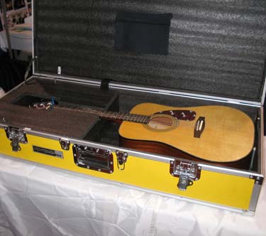 Automatic Tuning Guitar Case